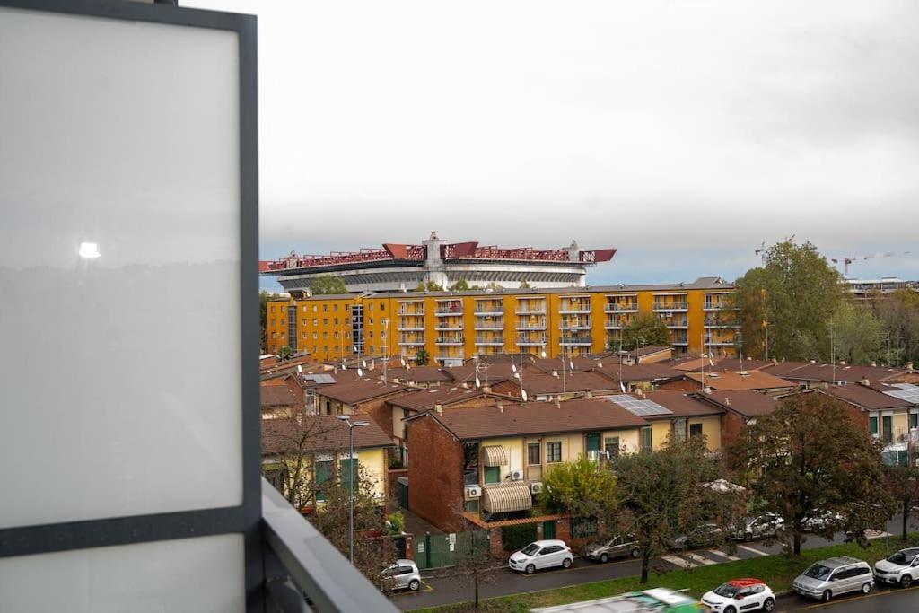 Appartamento A 500 Metri Da San Siro Milan Bagian luar foto